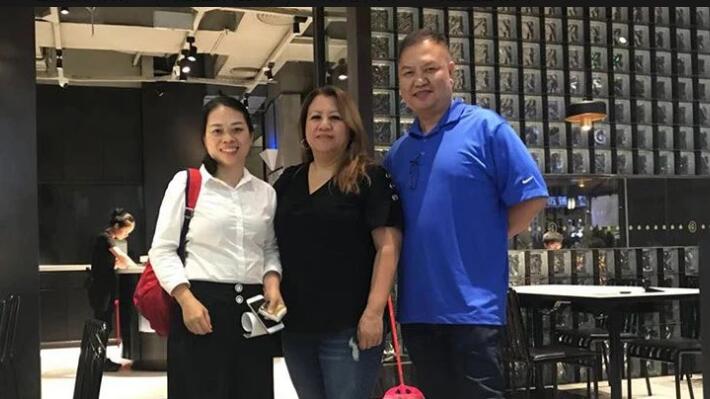 皮秒摩登7注册客户合影.jpg 皮秒摩登7注册客户合影.jpg